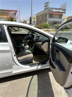 هیوندای ئەلەنترا